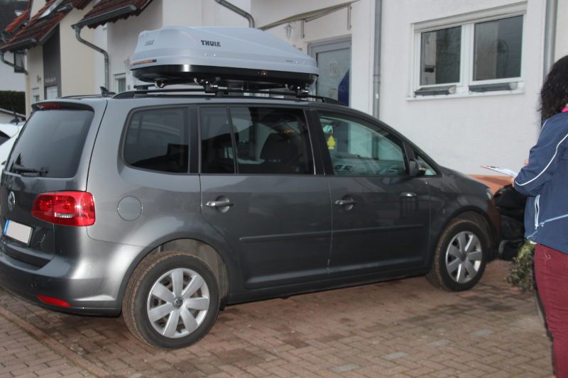 Dachbox auf einem VW Touran, bei uns in Speyer zu mieten