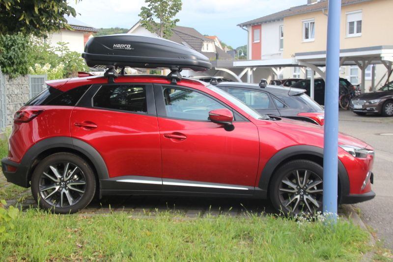 Harthausen: Dachbox 370 Liter auf einem Mazda CX3